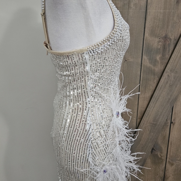 BELLA BARNETT Sequin/beaded Feather Fringe Mini Dress. Silver. Size XS NWT - Picture 4 of 16
